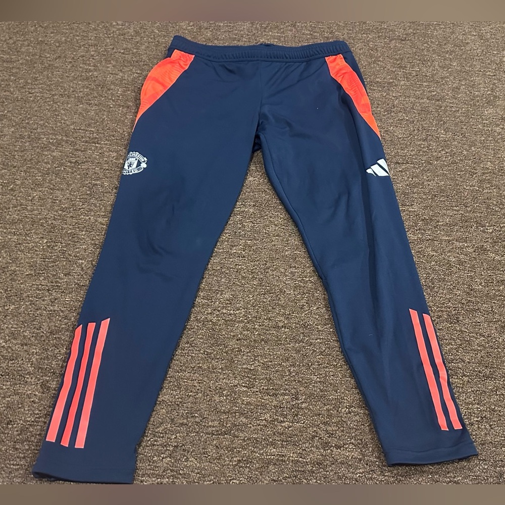 EUC Adidas Men's Manchester United Navy Red Track Pant L pocket athletic bottoms